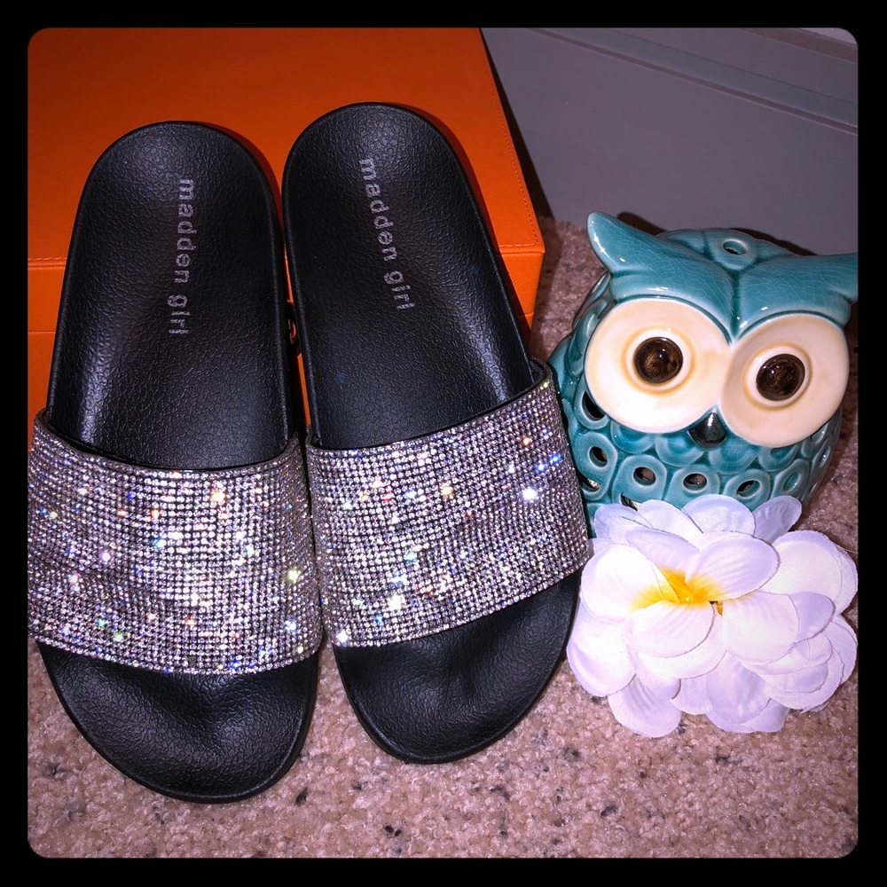 Madden Girl Fancy Black Paris Slides
